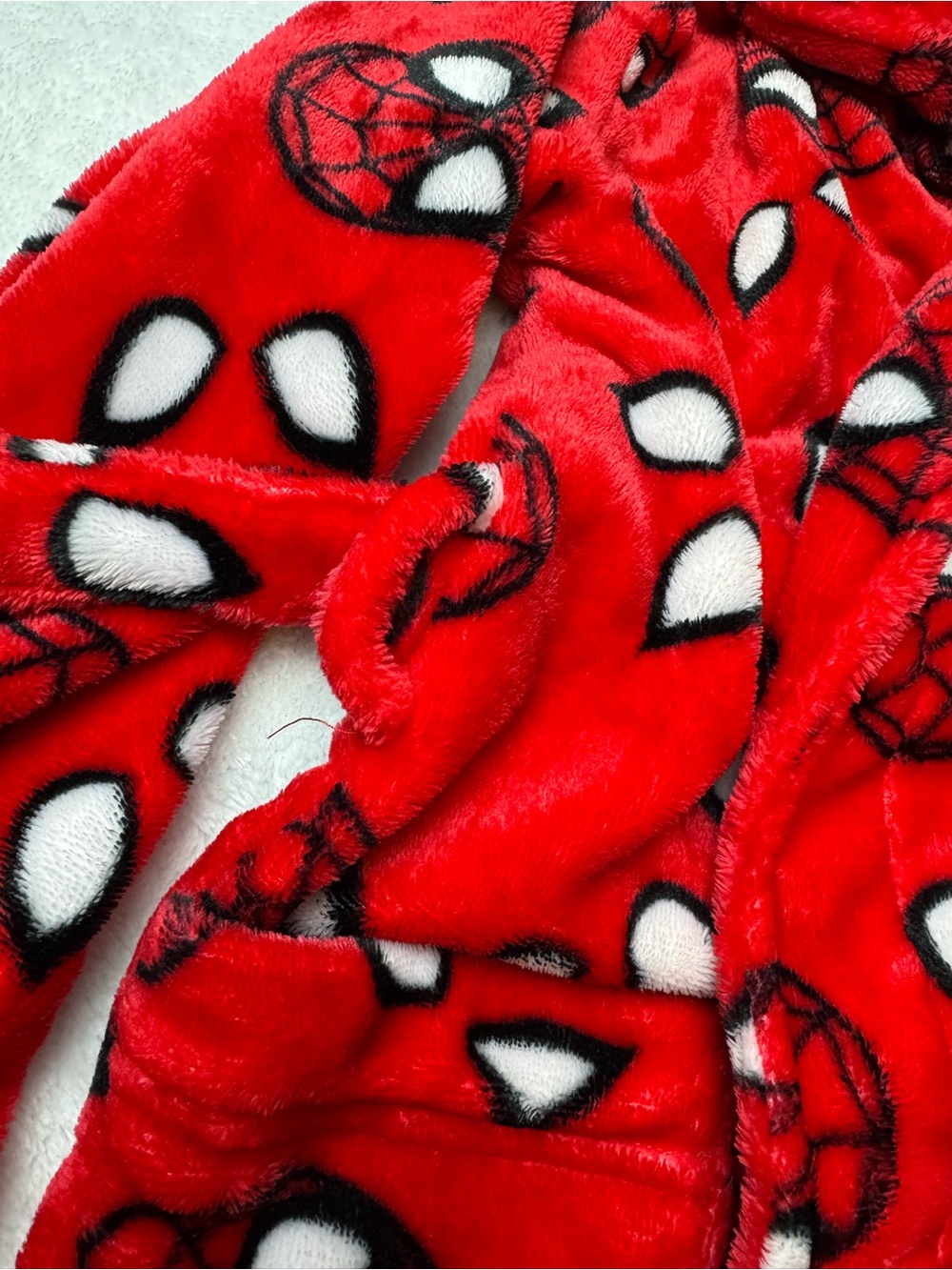 Marvel Red Spider-Man Fleece Kids Robe - Picture 5 of 12